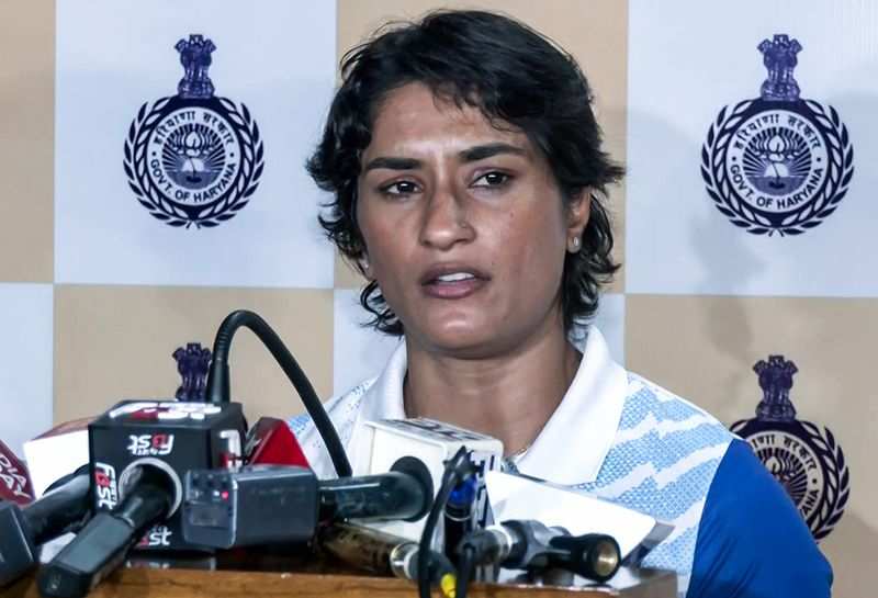 Not only 4 crore rupees, Vinesh also wants a plot from Haryana