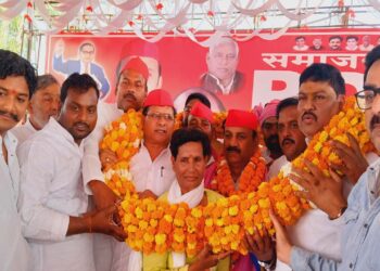 PDA Panchayat Sp State President Shyamlal Pal Says BJP Government Anti People News in Hindi | Ayodhya News: PDA said in Panchayat- SP State President Shyamlal Pal, said- 'Janata is distressed by BJP government's policies'. News Track in Hindi