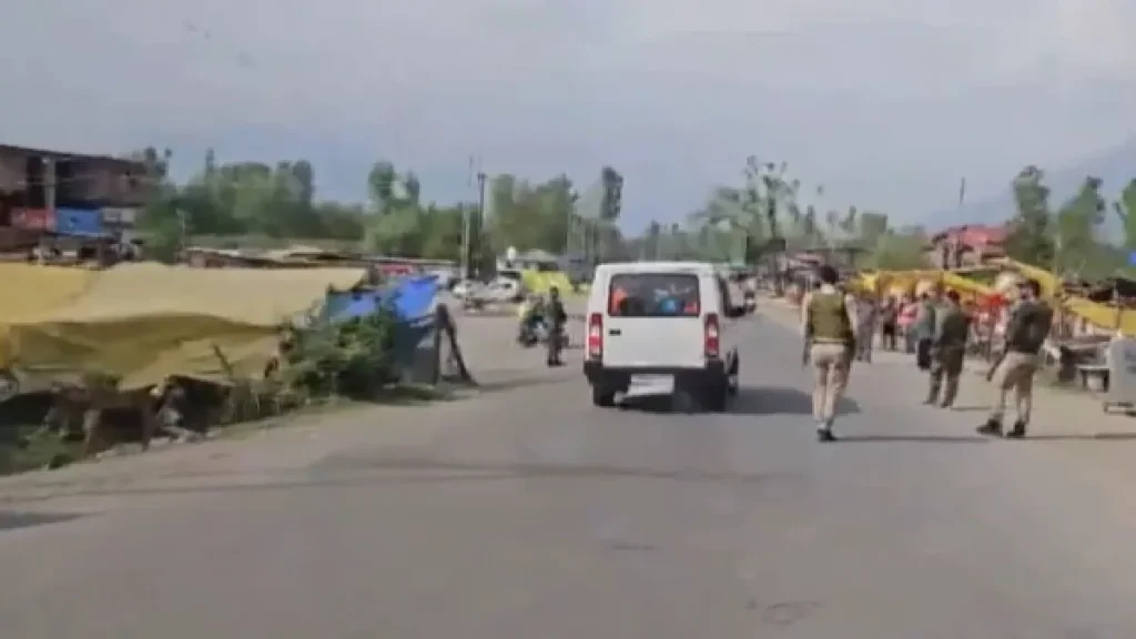 Pahalgam Terror Attack: Terrorist attack in Pahalgam, Jammu and Kashmir, terrorists firing on tourists, terror attack on tourists in Baisaran Valley of Pahalgam Jammu Kashmir