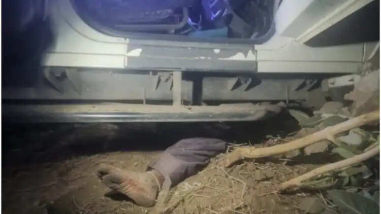 Painful road accident in Rajasthan, camper dragged mother-son-grandson for 100 feet after accident
