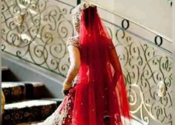 Seeing the newly fledged bride with boyfriend, the father -in -law was murdered first, then buried in 7 feet pit