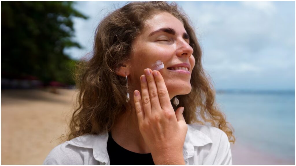 Skin is burnt due to strong sunlight, adopt home recipe to get rid of sunburn-tanning