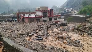 Sudden floods occur in Ramban of Jammu and Kashmir: volunteers attempted to reach the victims bypassing fear