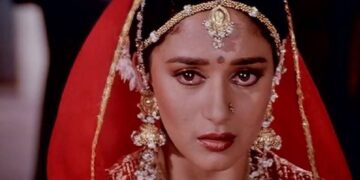 Superflop actor who gave Madhuri Dixit's career, Godfather made by a girl - India tv hindi