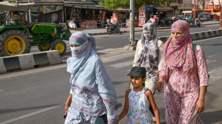 Temperature reached 46 degrees in Jaisalmer, rain warning with thunderstorms in 9 states - India tv hindi
