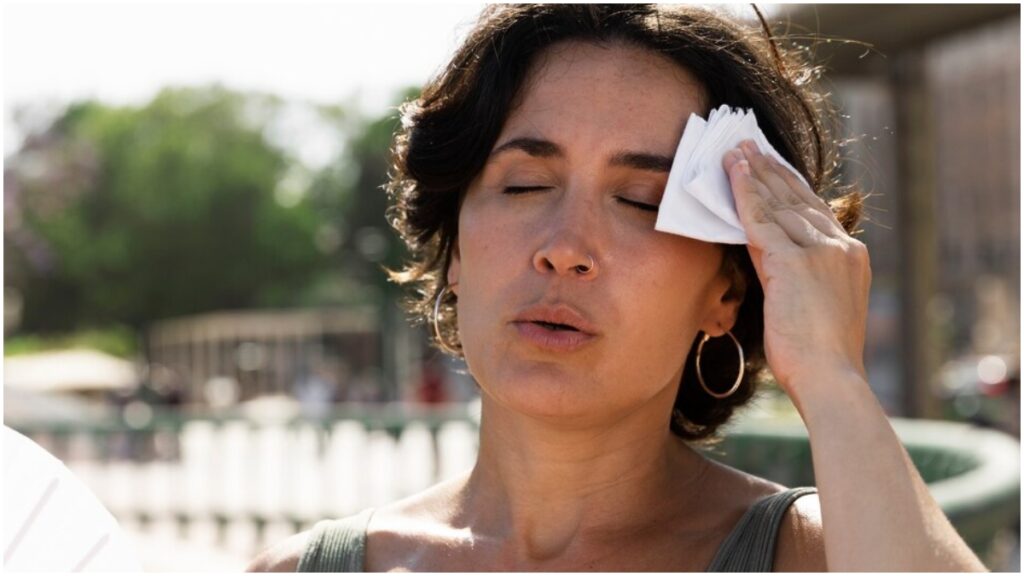 The outbreak of heat increased the risk of heat stroke, what to eat before getting out in the sun to avoid?