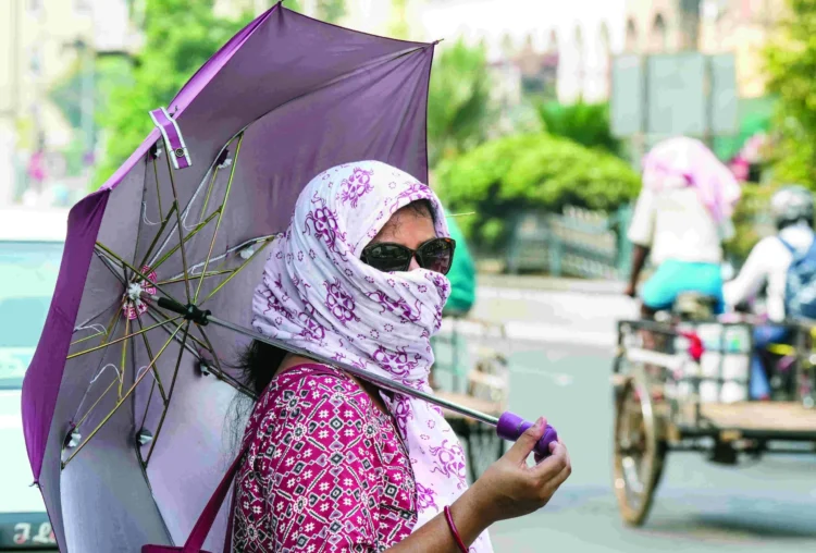The temperature went above 40 degrees in summer and now Rs 1600 will be compensated every month. Current heatwave scheme.