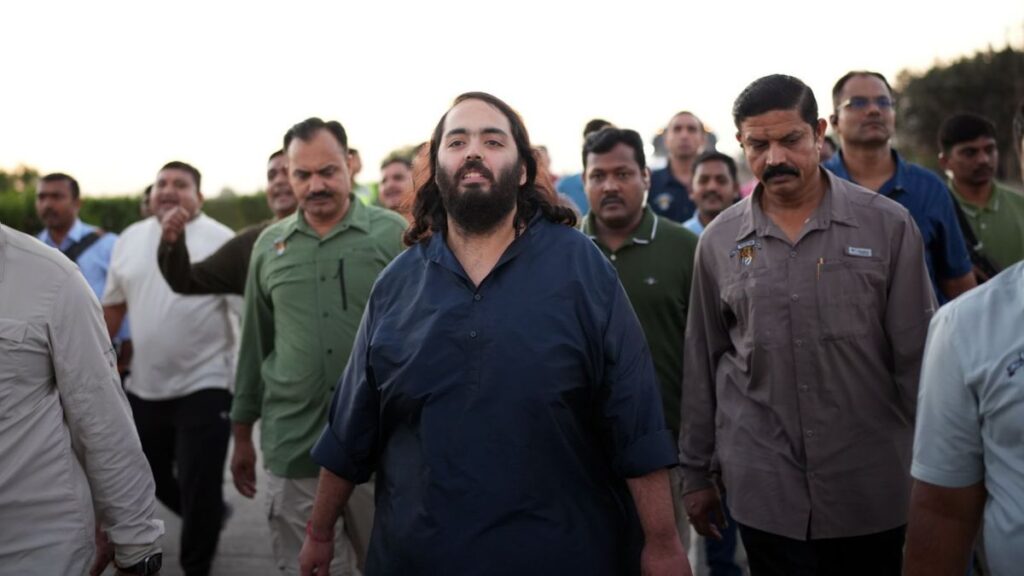The world is getting to know the devotion of Anant Ambani, Padayatra is taking place from Jamnagar to Dwarka - India tv hindi