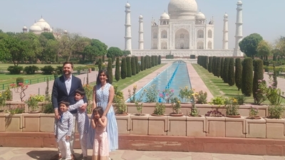 Uttar Pradesh Chief Minister Adityanath welcomed US Vice President Vance in Agra