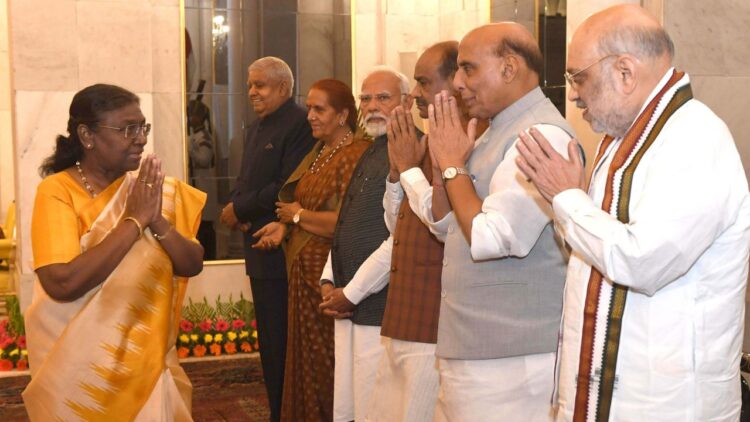 What big move is coming PM Modi Meets President Amit Shahnath Singh and Top BJP Leaders Hold Late Night Meeting at Naddas Residence | What is going to grow in the country? News Track in Hindi
