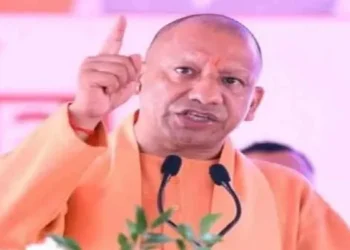Yogi Adityanath on Bengal Violence: Where to believe in the ghosts of the lals, the strict response of Yogi Adityanath on West Bengal violence, Theose who are scared of kicks will not listen to words, yogi adyanath's strong reactions on West Bangal violeng