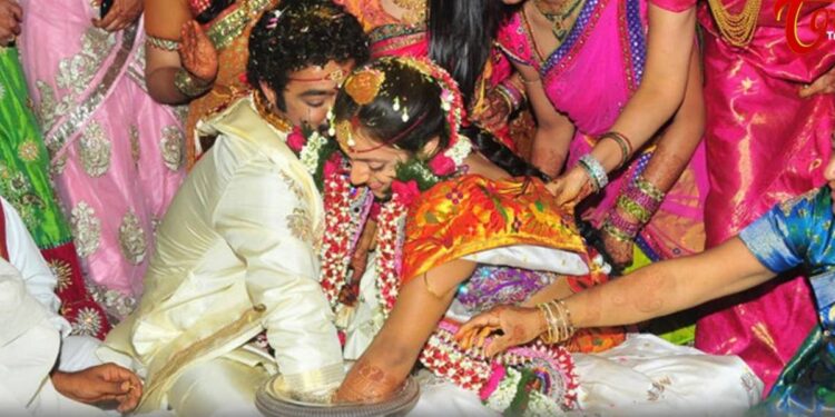18 crore pavilion, one crore saree, this actor did the most expensive marriage, still stood up with the bride