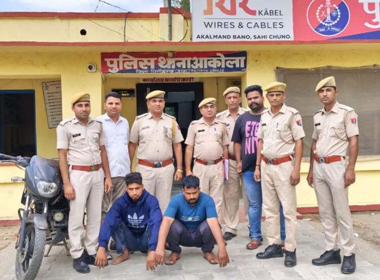 19 Tola gold and one and a half kg silver jewelery and 1 lakh cash theft incident exposed