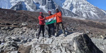 3 youths of Rajasthan hoisted the tricolor on 20 thousand high peak, climbing on Island Peak of Nepal