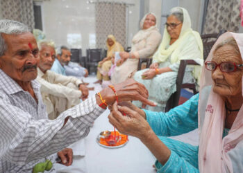 आयुष्मान भारत योजना में 70+ बुजुर्गों को मिलेगा मुफ्त इलाज, ऐसे बनवाएं कार्ड, यहां जानिए प्राइवेट हॉस्पिटल में इलाज की पूरी प्रकिया