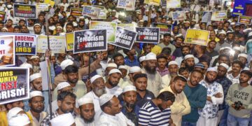 A wave of anger in the country over the Pahalgam attack, the performance of Muslims after the prayers of Jumme