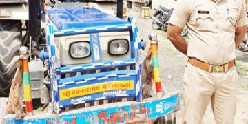 Administration strict action on illegal gravel transport, tractor-trolley seized