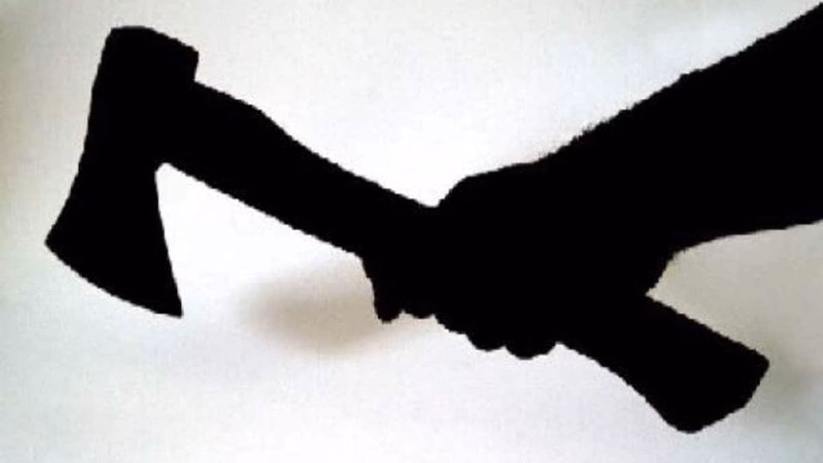 After a dispute, husband strangled wife's strangulation with an ax, then committing suicide by hanging himself on a tree