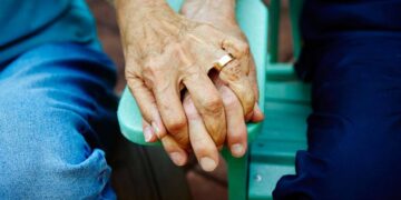 After all, why the elderly couple sitting on a dharna outside their own house? The reason will surprise, video going viral