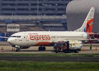 Airlines issued advisory, reach airport 3 hours before the flight leaves