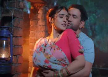 Akshara Singh and Nirhua pair is blowing up, actors from this superhit film