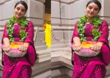 Akshara Singh arrived to see mother Vindhwasini, actress shared enchanting pictures