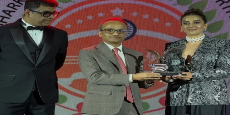 Akshara Singh increases Bihar's pride on America's soil, actress gets this honor