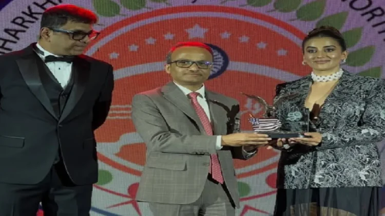 Akshara Singh increases Bihar's pride on America's soil, actress gets this honor