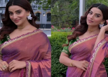 Akshara Singh scattered Hindustani saree scattered in America, wrote special post, photos viral