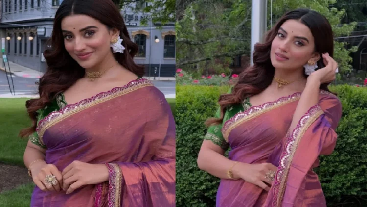 Akshara Singh scattered Hindustani saree scattered in America, wrote special post, photos viral