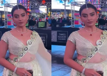 Akshara Singh scattered in front of Times Square, Bhojpuri Queen appeared in Indian dress