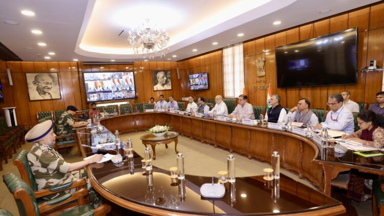 Amit Shah with CM and LG of border states adjacent to Pakistan and Nepal