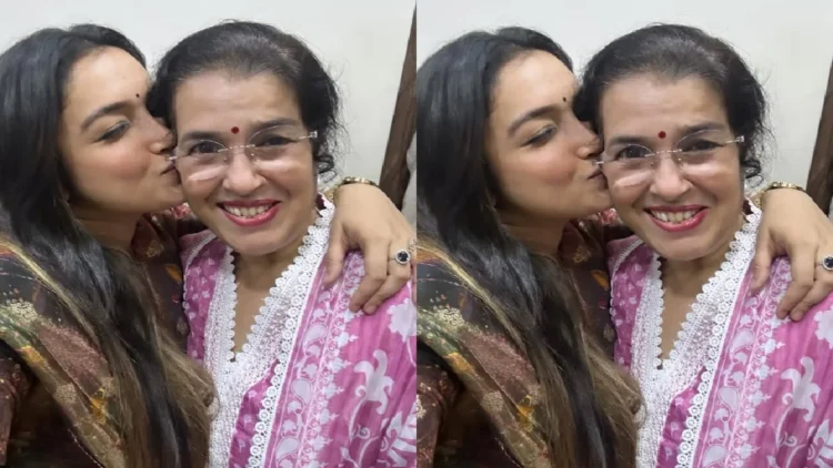 Amrapali Dubey shared a special picture with her mother, wrote a passing caption