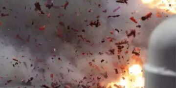 Amritsar Explosion | Punjab News | Punjab Amritsar Bomb | Bomb Explosion | Punjab Blast | Tragic Incident in Amritsar | Punjab News in Hindi | , Bombs, flew in the hands of a member of the terrorist organization who came to keep the bomb. News Track in Hindi