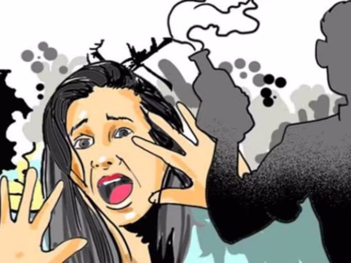 Angry husband put acid on his wife, controversy over playing a loud voice ...