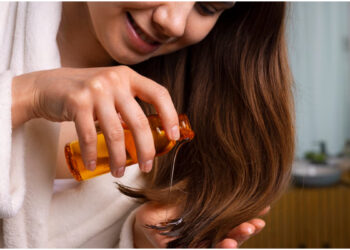 Apply a hair pack made of curd, use it to get long-to-round hair