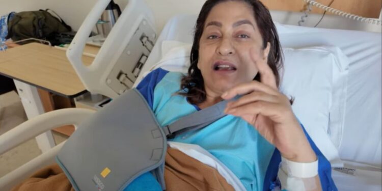 Archana Puran put up a class of haters, cleaned after hand injury