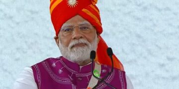 At the Gujarat rally, the Prime Minister said, Pakistan's 'hate' politics will not be tolerated
