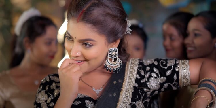 Bhojpuri Song: Kurti Me Cooler भोजपुरी गीत की ठुमकती दुनिया