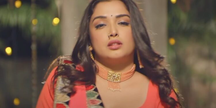 Bhojpuri Song: पतली कमरिया पर झूम उठा दिल Samar Singh और Aamrapali Dubey की जोड़ी ने मचा दी धूम