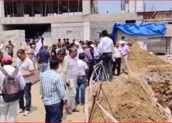 Big accident at Faridabad railway station: Two women laborers died due to soil collapse during construction, two injured