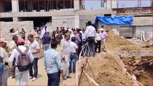 Big accident at Faridabad railway station: Two women laborers died due to soil collapse during construction, two injured