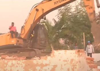 Big campaign against illegal constructions in Ahmedabad, 2.5 thousand houses will be demolished today