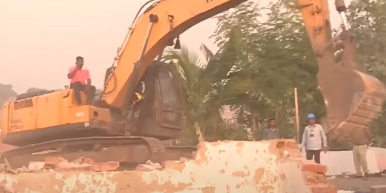 Big campaign against illegal constructions in Ahmedabad, 2.5 thousand houses will be demolished today