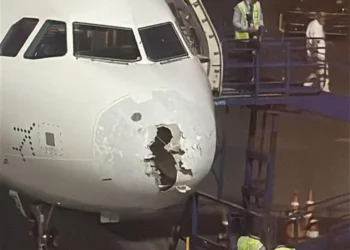 Big shock in IndiGo flight. Aircraft for 200 passenger due to bad weather victims of Nose Hit. All the people shaken across the sail.