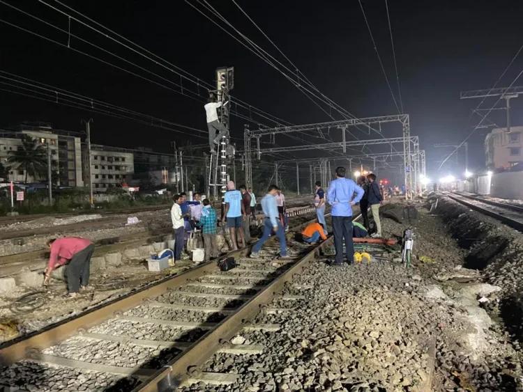 Big update on Bhagalpur railway route. The entire route will be closed for 7 hours. Many trains canceled and diverted.