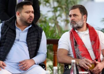 Bihar Assembly Elections | Bihar Assembly Elections 2025 | Bihar Assembly Elections 2025 Latest Update | Bihar Elections 2025 | Newstrack | Tejashwi and Rahul break up! NDA will kill Baji, a new controversy in the grand alliance; Reminds history. News Track in Hindi
