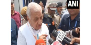 Bihar Governor Arif Mohammad Khan gave a strong message to Pakistan, said "Country will not tolerate killing of innocents"
