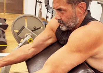 Bobby Deol was seen sweating in the gym, shared video