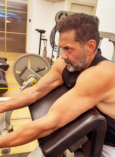 Bobby Deol was seen sweating in the gym, shared video